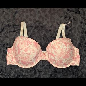 Daisy Fuentes Pink and White Lace Bra with Underwire